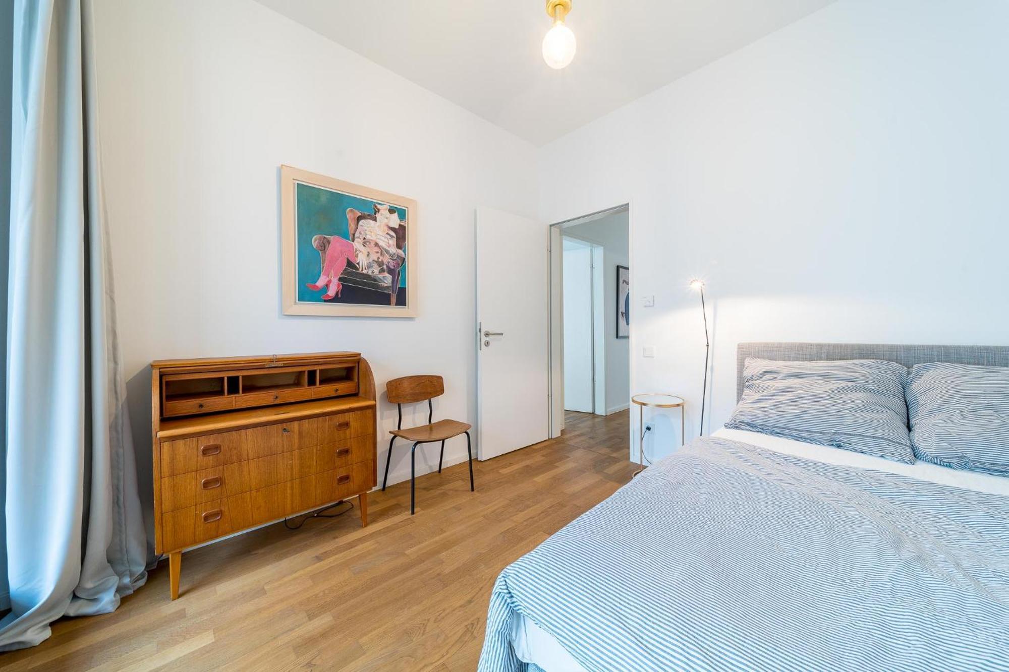 Appartement 2 Bedroom Mauerpark-apartment, Mitte View Calendar