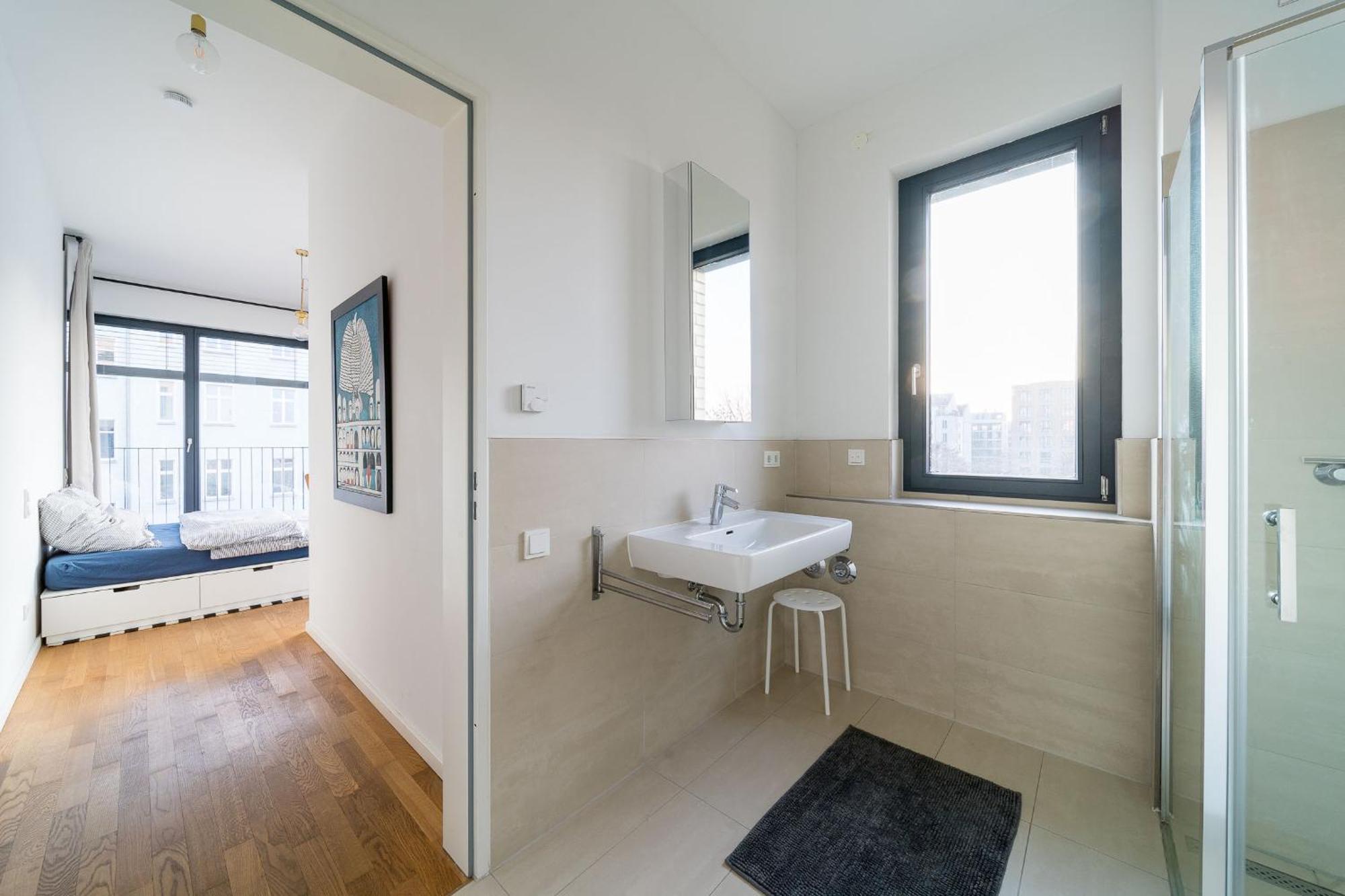 2 Bedroom Mauerpark-apartment, Mitte View Calendar Appartement *